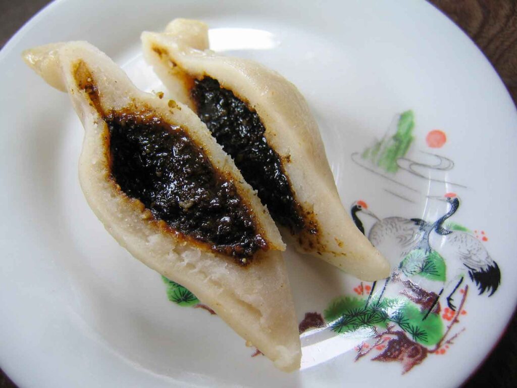 Yomari Filled with Chaaku, Molasses